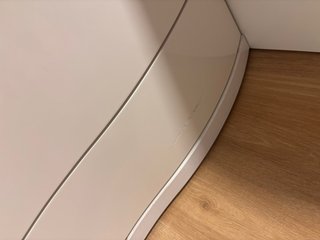 Cómoda y Mesitas Auxiliares