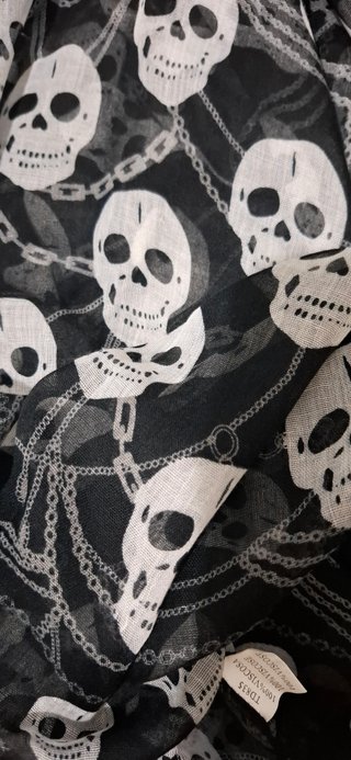 Foulard Gotico Teschio Maxi Quadrato 112cm