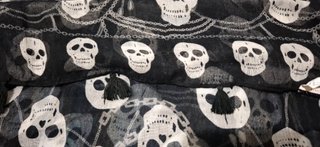 Foulard Gotico Teschio Maxi Quadrato 112cm