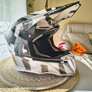 Casco Motocross Airoh