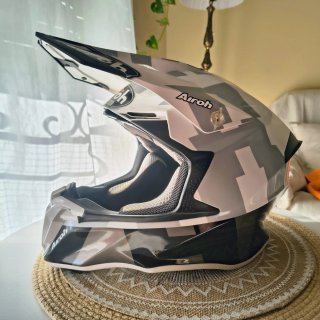 Casco Motocross Airoh