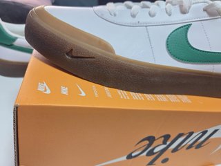 Zapatillas Nike Blancas y Verdes