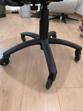 Silla de oficina con ruedas