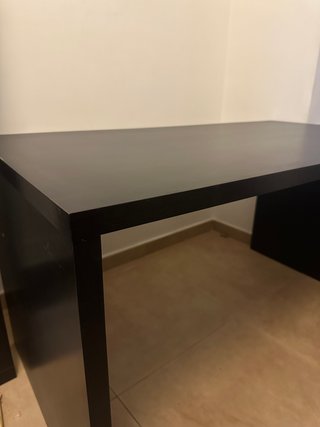 Mesa despacho Ikea, nueva