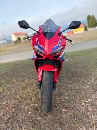 Honda CBR 650 R e-clutch