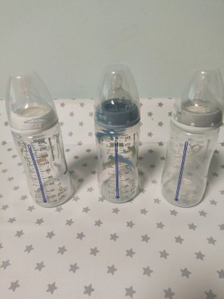 3 Biberones Nuk Anti cólicos + 2 Tetinas extra