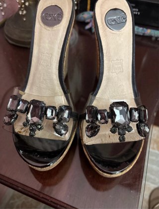 Sandalias de cuña de la marca EXÉ, modelo KATHY-21