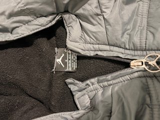Chaqueta Jordan Gris y Blanca
