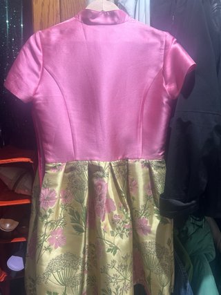 Vestido oriental rosa y amarillo