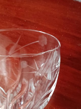 Juego de copas de cristal tallado
