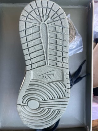 Sneakers Jordan Travis Scott Olive