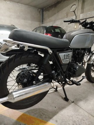 Moto Brixton BX125 Naked Negra/Gris