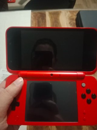 New Nintendo 2DS XL Pokeball