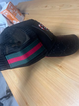 Gorra Gucci Negra con Serpiente y Logo GG