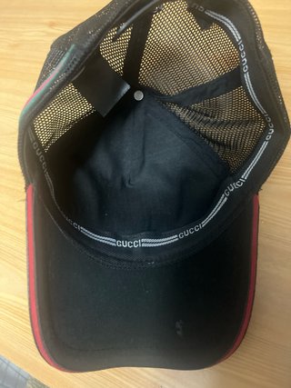 Gorra Gucci Negra con Serpiente y Logo GG