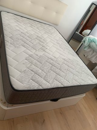 Colchón casi nuevo, poco uso
