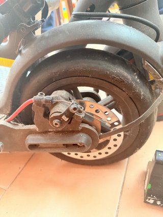 Dos Patinetes Eléctricos Xiaomi