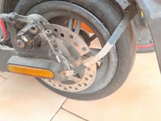 Dos Patinetes Eléctricos Xiaomi