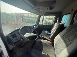 Nissan Atleon 2004