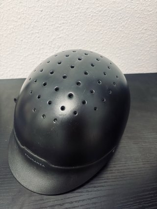 Casco y botas hípica negros