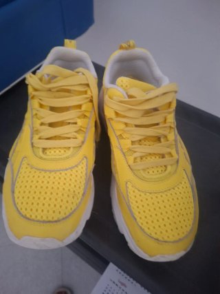 Scarpe Umbro Gialle