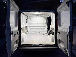 Nissan Primastar 2.0 115CV Furgoneta Trafic Vivaro