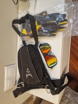 Riñonera, Gafas y Guantes Moto