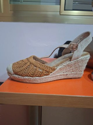 Esparteñas Beige y Marrón Talla 39