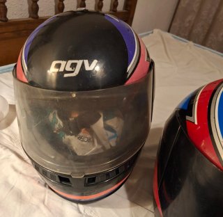 R! Cascos de moto AGV negro, rojo, rosa