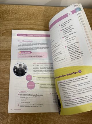 EUSKARA ETA LITERATURA ERABILI 3 DBH MUNDUAK ER...