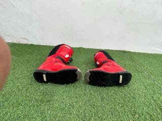 Botas Motocross Thor Niño Talla 32 Rojas y Negras