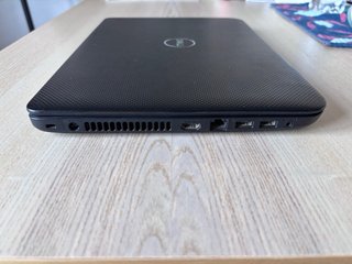 Portátil Dell Inspiron i3 8GB RAM SSD 240GB