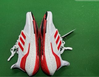 Adidas Ultraboost Blancas y Rojas