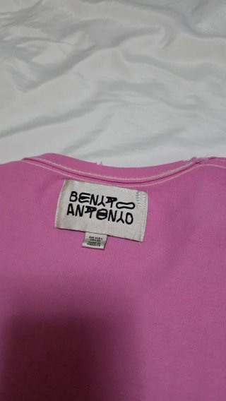 Camiseta Rosa Bad Bunny Zara Talla L