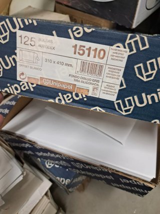 2 Cajas 125 cada una Sobres 310x410mm Unipapel
