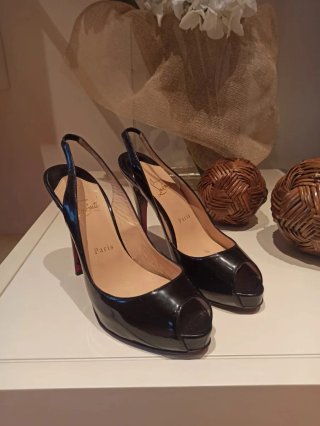 Zapatos Christian Louboutin Peep-Toe Slingback Neg