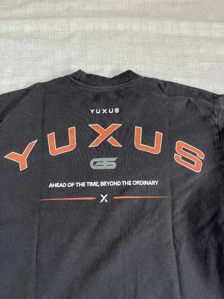 Camiseta YUXUS gris talla S