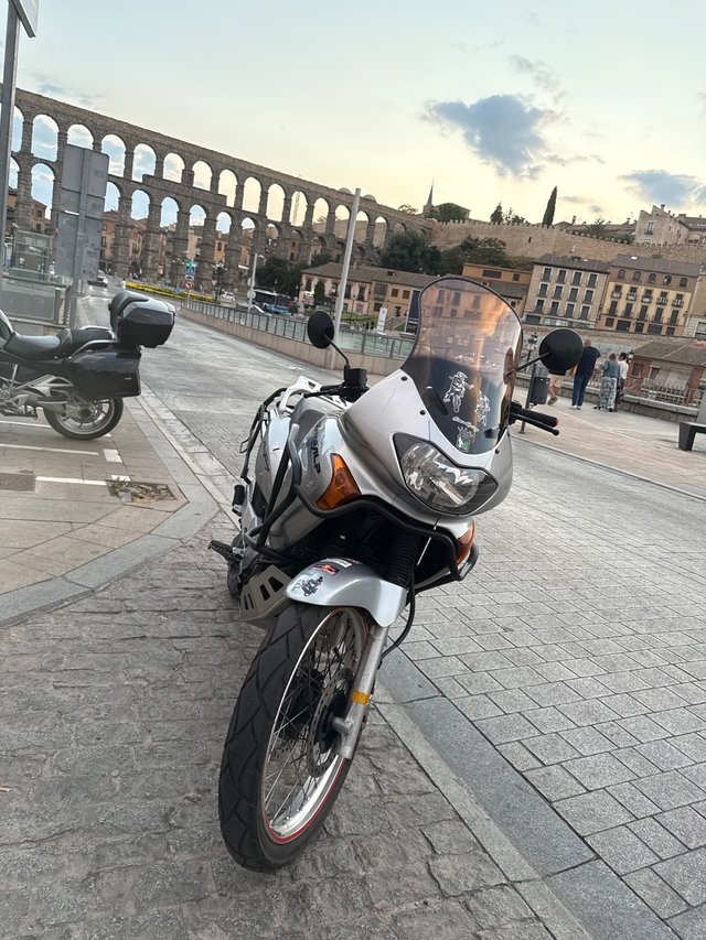 Honda Transalp XL650V