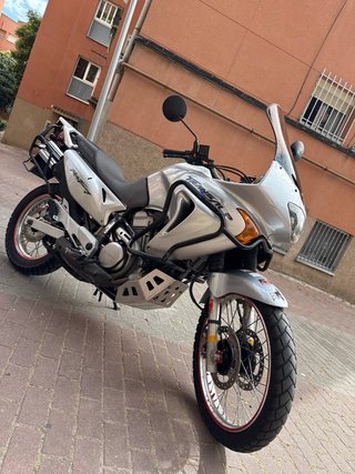 Honda Transalp XL650V