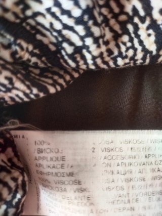 Blusa Bimateria Asimétrica Serpiente MNG Minimal