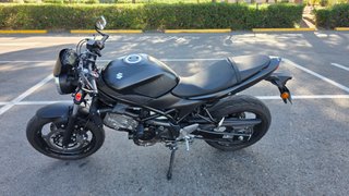 Suzuki SV650 ABS 2017 - 12.580km - Muy buen estado