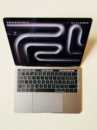 MacBook Pro 13 16GB RAM 1TB SSD