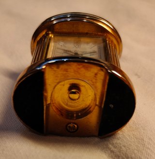 Orologio da tavolo in miniatura. Le Temps.