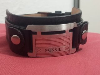 Pulsera Fossil Cuero Negro y Plata