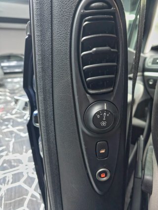 Peugeot 807 2012