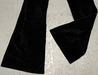 Pantalones negros acampanados de terciopelo