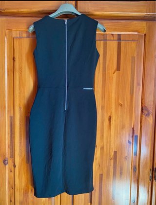 Abito nero aderente con zip argento