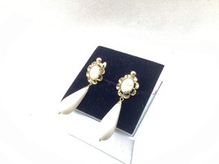 pendientes oro 18k con piedra con cuarzo
