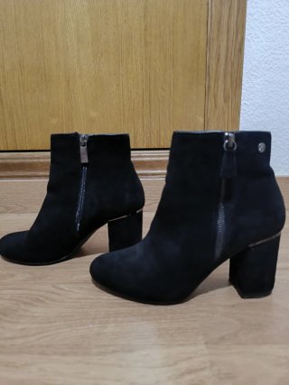 Botines negros tacón