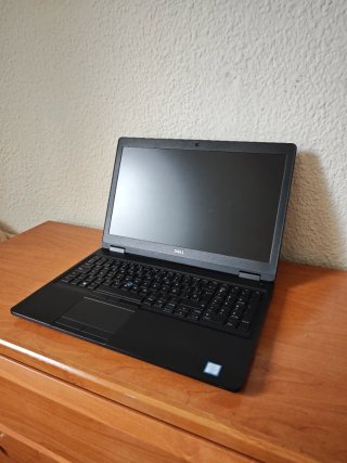Portátil Dell I5 16GB 512GB SSD 15" FHD